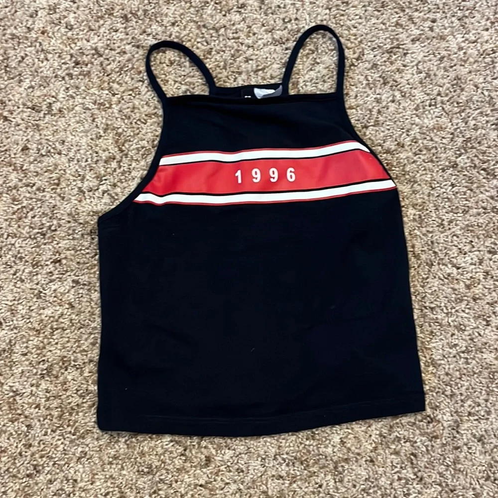H&M Croptop - Picture 1 of 3